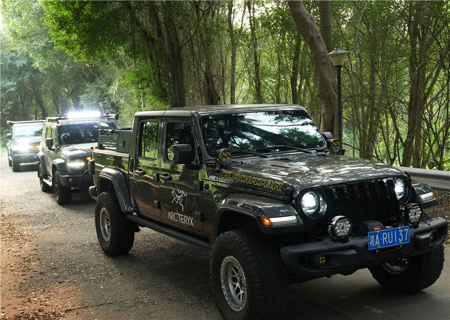 Enhancing Off-Road Safety and Comfort: The Evolution of High-Performance Off-Road Lights