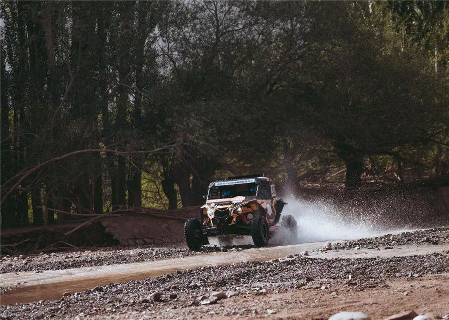 Challenging the Limits! 2024 China Around Taklimakan (International) Rally - An Off-Road Extravaganza!